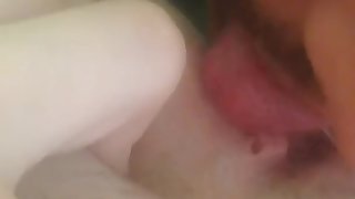 Lechage de chatte hum hum