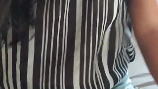 babe in roller skates shows ass and pussy lips