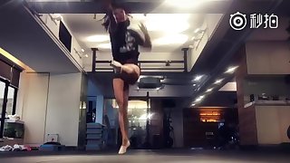 two chinese muscle girls