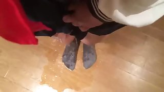 Schoolgirl unable to hold pee