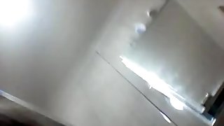 Seios grandes da jovem garota!