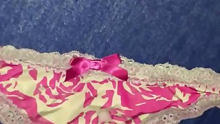 CUMSHOT ON SISTER'S STRING