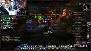 World of Warcraft Gamer Girl Does Her Best to Heal while Cumming