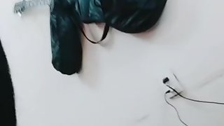 crossdresser masturbation