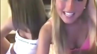 Two Babes On Cam