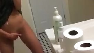 Girlfriend sends sexy video