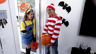 BANGBROS - Teen Evelin Stone Gets Bruno Dickemz's Dick In A Pumpkin