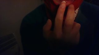 Webcam 24 fevrier 2017 girl sucking her fingers with long nail fille suce