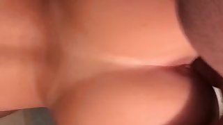 YOUNG SLUT DOING DOGGY