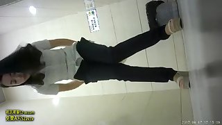 CHINA GIRL GO TOILET 13