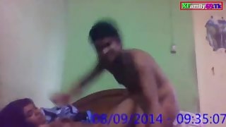 Cute Indian Delhi Teen Girl Fuck With Her BF On Web