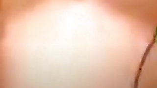 Girl live exposed her body on live instagram video