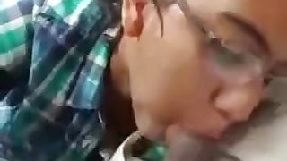 Indian Desi Girl Suck Cock in Car Full Porn video