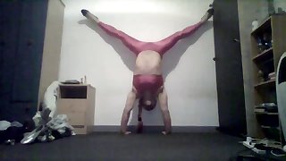 Contortionist / acrobat