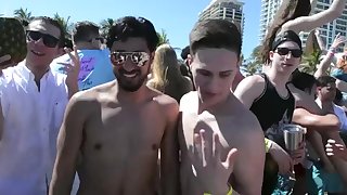 Rapper goes on spring break -Freddy.b- Big Booty Judy