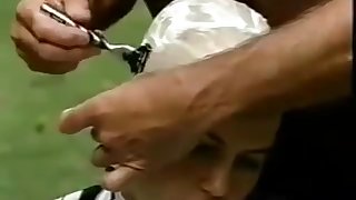 Headshave in Garden